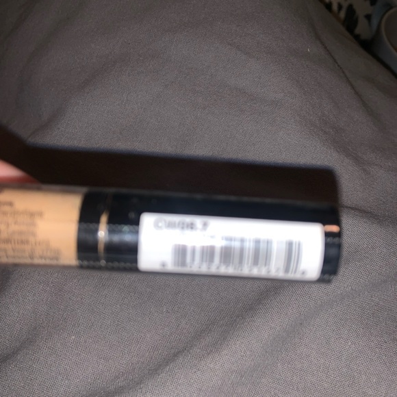 2 SEALED CONCEALERS - Picture 3 of 3
